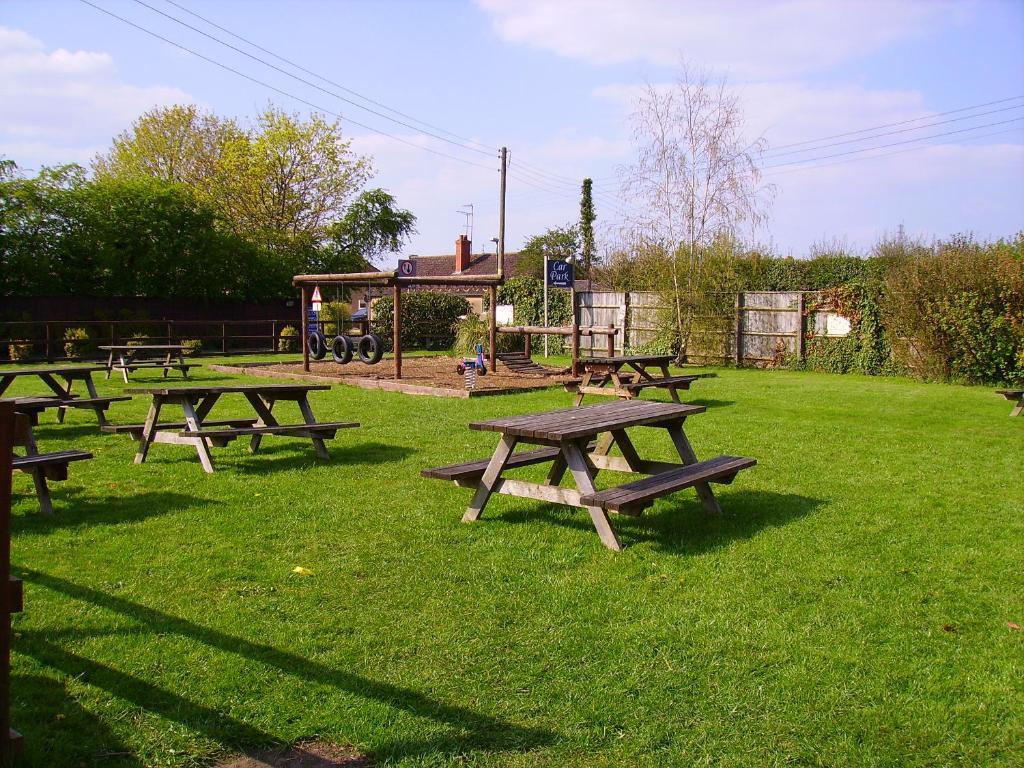 The Bell Inn Frampton on Severn Exteriör bild